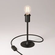 Lampada da tavolo MAG-Y con base metallica tonda, predisposizione per paralume e spina UK - Nero