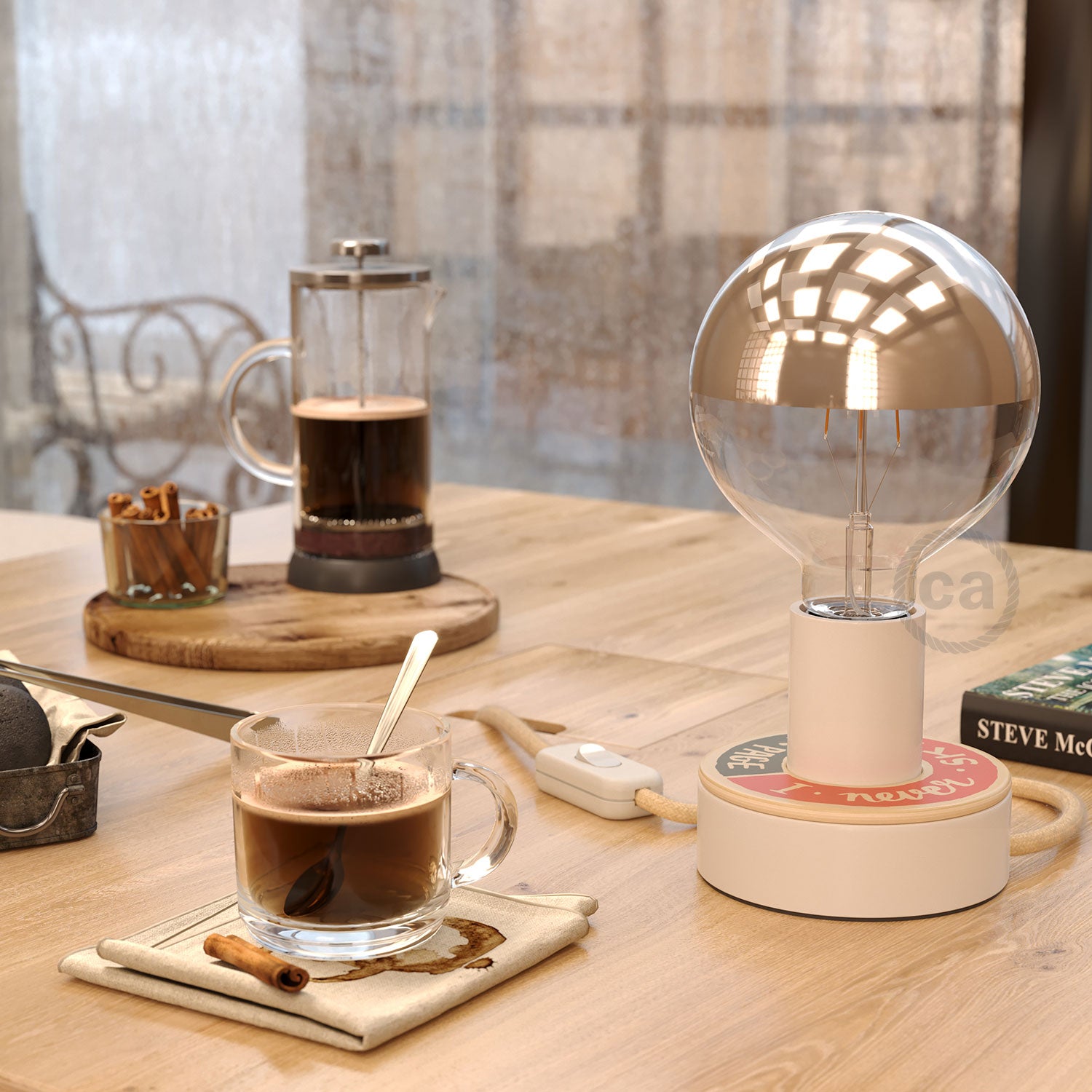 Posaluce MINI-UFO in legno double-face PALLE DA LETTURA e spina UK - PAGE + SCENT OF PAPER
