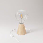 Lampada da tavolo con base in ontano, lampadina trasparente, cavo RM01 e spina UK