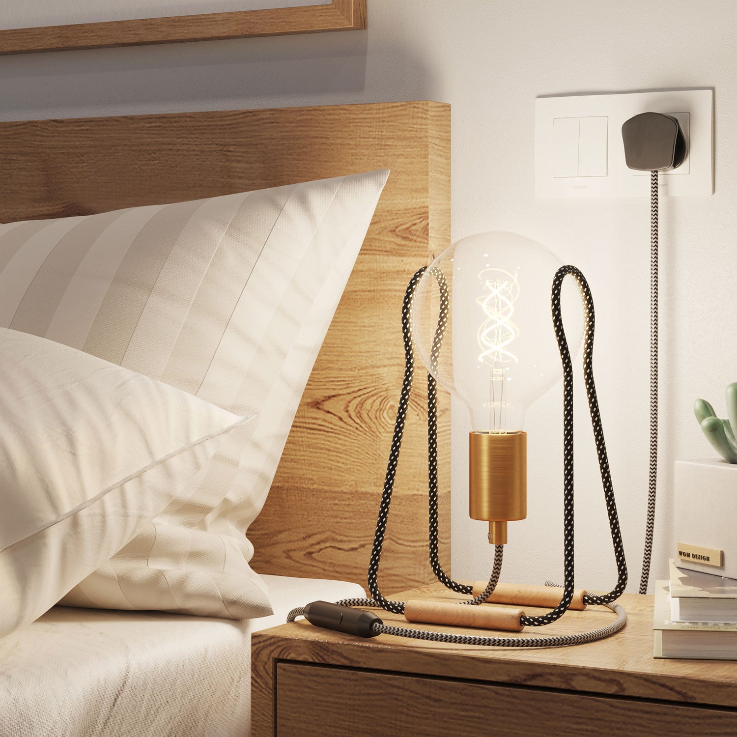 Lampada da tavolo Taché Metal e spina UK - Nero e Bianco